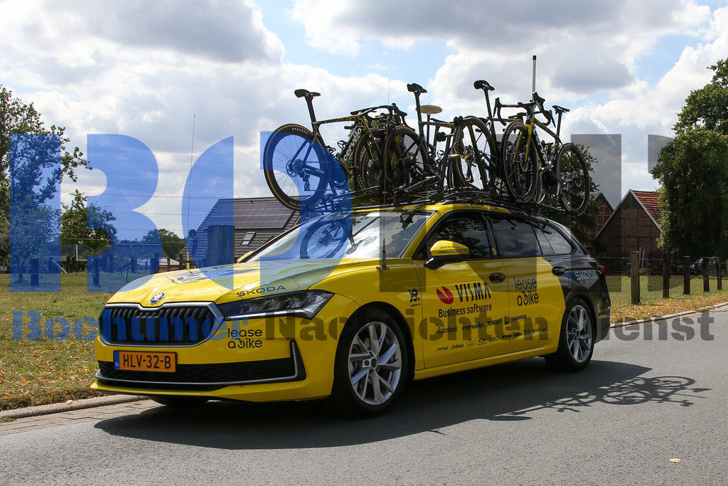 SES_DEUTOU20250821-49 | bond - Realisiert mit Pictrs.com