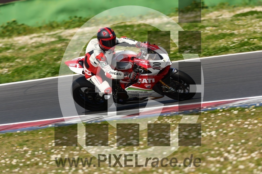 0100-20260403_04530 | Schöne Erinnerungen an spannende Momente - das festzuhalten ist unser Job. PIXELrace.de ist seit 2003 auf den Rennstrecken Europas unterwegs um die Action draußen beim Fahren und die wunderbare Stimmung imm Fahrerlager für euch einzufangen.