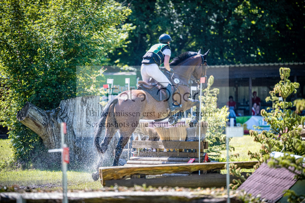 Vielseitigkeitsturnier Melle Oldendorf | Entdecke hochwertige Reitturnierfotos von Foto Oger. Professionell, emotional und authentisch – jetzt Lieblingsmomente im Shop bestellen.Deutschlandweite Turnierfotografie. - Realisiert mit Pictrs.com