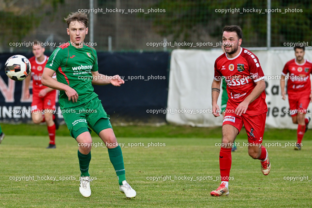 FC ASKÖ Gmünd vs. SV Rapid Lienz | #17 Markus Pichorner FC Gmünd, #15 Martin Neunhäuserer Rapid Lienz, FC ASKÖ Gmünd vs. SV Rapid Lienz, FC ASKÖ Gmünd vs. SV Rapid Lienz am 09.11.2025 in Ferlach (Ballspielhalle Ferlach), Austria, (Photo by Bernd Stefan)