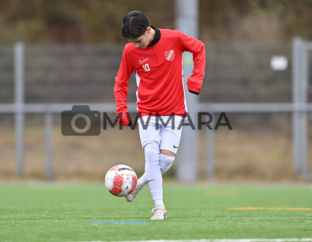 Fussball I Herren I Saison 2025-2026 I Bundesliga I 6. Spieltag I Eintracht Frankfurt - FC Bayern München  | MWMARA - Realisiert mit Pictrs.com
