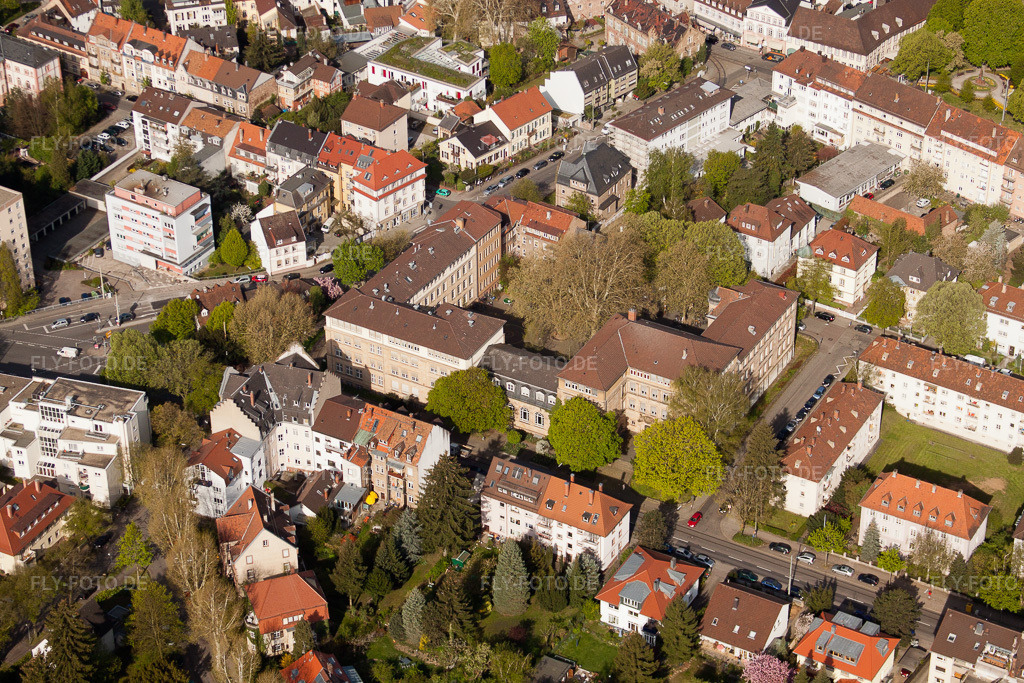 Luftbild: Durlach, Markgrafen-Gymnasium im Ortsteil Durlach in Karlsruhe im Bundesland Baden-Württemberg in Deutschland. Foto: IMG_26083.jpg vom 23.04.2010 durch Werner Riehm/FLY-FOTO.de