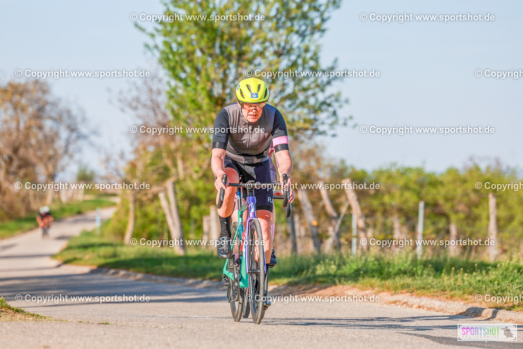 861_AR6_8458 | Neusiedlersee Radmarathon 2026@sportshot_your_pictrs #yourpictures#roadtowm2029 #nrm #neusiedlerseeradmarathon #neusiedlersee #neusiedlerseetourismus #burgenland #mörbisch #nrm26 #burgenlandtourismus #voglundco #poweredbyburgenlandtourismus #radsport #rad #marathon #ucigranfondo #visitburgenland #ucigranfondoworldseries