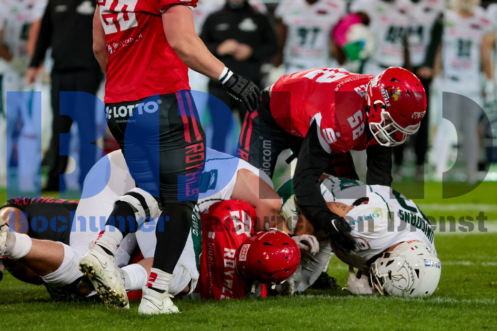  14.10.2023 - 
 | Sebastian Sendlak / Bochumer Nachrichtendienst (BOND) - GFL-Bowl 2023: Schwaebisch Hall Unicorns vs. Potsdam Royals - Realisiert mit Pictrs.com