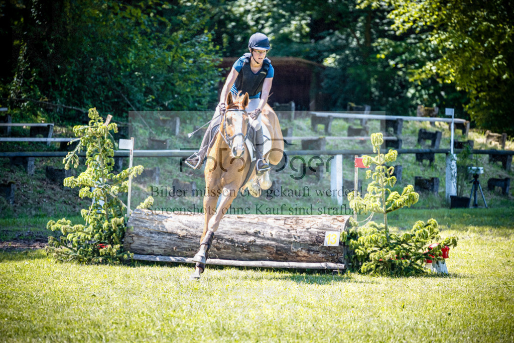 2026-05 - Melle Oldendorf-1-0031 | Entdecke hochwertige Reitturnierfotos von Foto Oger. Professionell, emotional und authentisch – jetzt Lieblingsmomente im Shop bestellen.Deutschlandweite Turnierfotografie. - Realisiert mit Pictrs.com