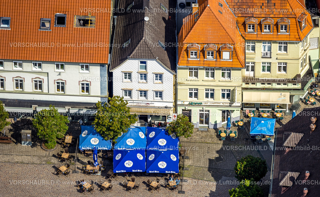 Werl220600757 | Luftbild, Außengastronomie am Alter Markt in der Altstadt, Werl, Soester Boerde, Nordrhein-Westfalen, Deutschland