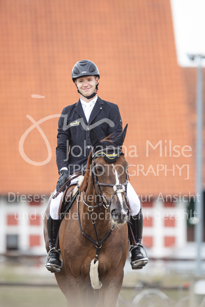 220611_LüPfSpTa_Youngster-S-548 | Lützower Pferdesporttage
Springprüfung Kl. S*
Youngster
11.06.2022