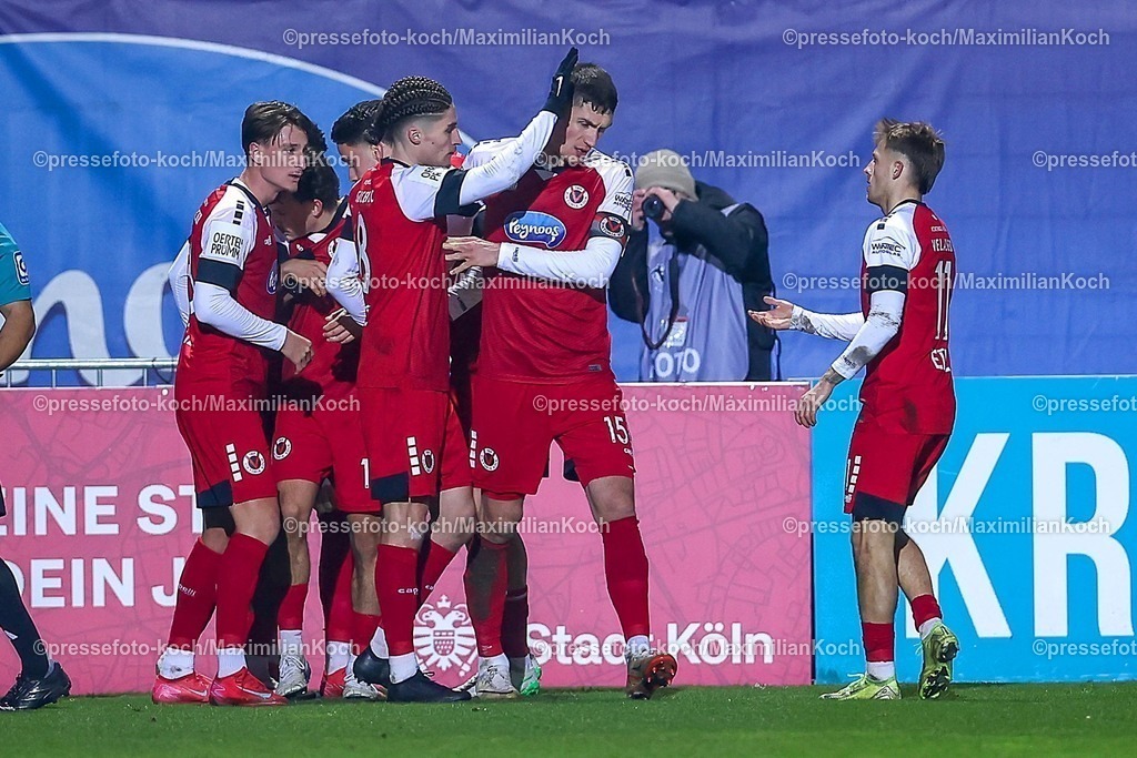 FCVK14022501055 | 14.02.2025, Fußball, FC Viktoria Köln – Alemannia Aachen, 3.Liga, Sportpark Höhenberg, Saison 2024 2025: Torjubel nach dem 1:1 Ausgleich durch  Torschütze Said El Mala (Viktoria Köln #22) DFB regulations prohibit any use of photographs as image sequences and or quasi-video.