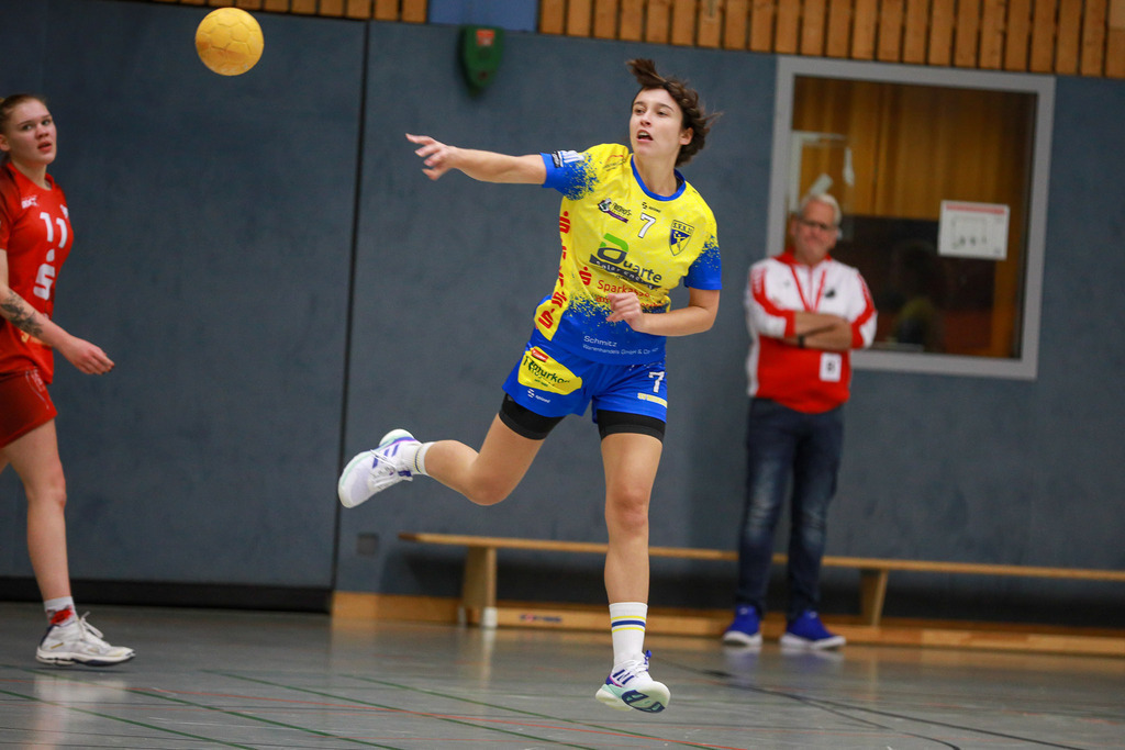 SVN_SvSchermbeck_051024_187 | Bildergalerie von Sport-Ereignissen aber auch von weiteren spannenden Dingen - nicht nur vom Niederrhein. In Anlehnung an den bekannten Spruch von Hanns Dieter Hüsch heißt das Motto: "Niederrhein ist überall".  - Realisiert mit Pictrs.com