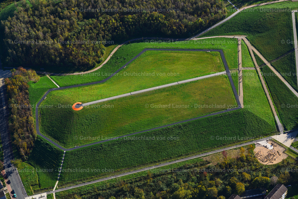 3491474 | Der Lippepark ist ein Grünzug im Bereich des ehemaligen Schachts Franz Nord der Zeche de Wendel in Herringen, Hamm. Er erstreckt sich in nord-südlicher Richtung zwischen dem Datteln-Hamm-Kanal und der Dortmunder Straße. Er ist geprägt durch eine Bergehalde und zwei weitere Aufschüttungen.