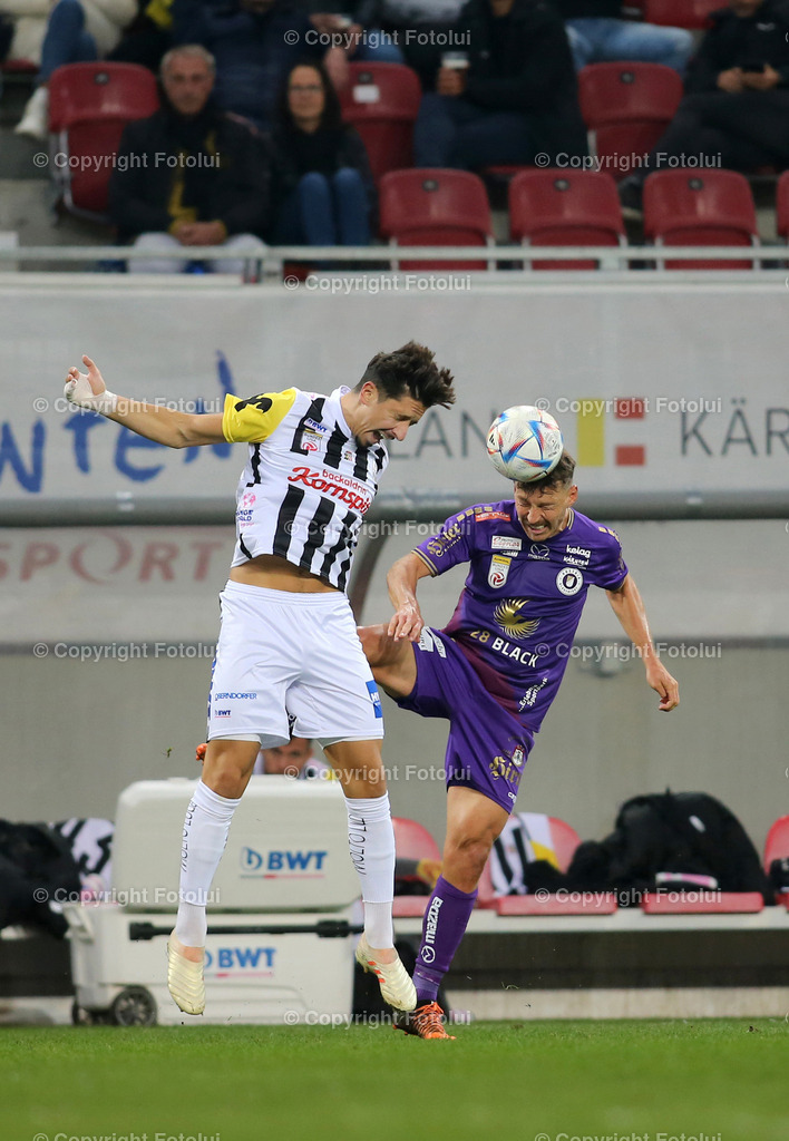 A_LUI_151022_08 | SPORT,FUSSBALL,TIPICO BUNDESLIGA AUSTRIA KLAGENFURT-LASK 15.10.20022 IM BILD :CHRISTOPHER WERNITZING  (KLAGENFURT) UND ROBERT ZULJ (LASK) FOTO:FOTOLUI/MARIOWIMMER
