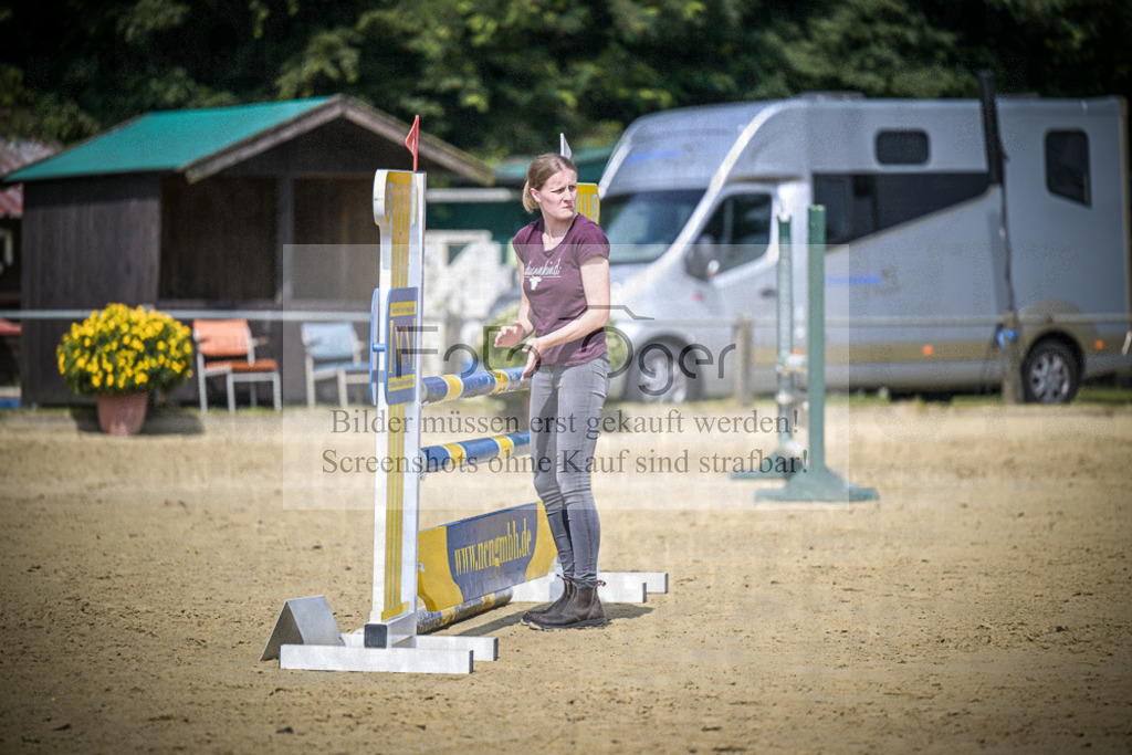 DOS_6449 | Entdecke hochwertige Reitturnierfotos von Foto Oger. Professionell, emotional und authentisch – jetzt Lieblingsmomente im Shop bestellen.Deutschlandweite Turnierfotografie. - Realisiert mit Pictrs.com