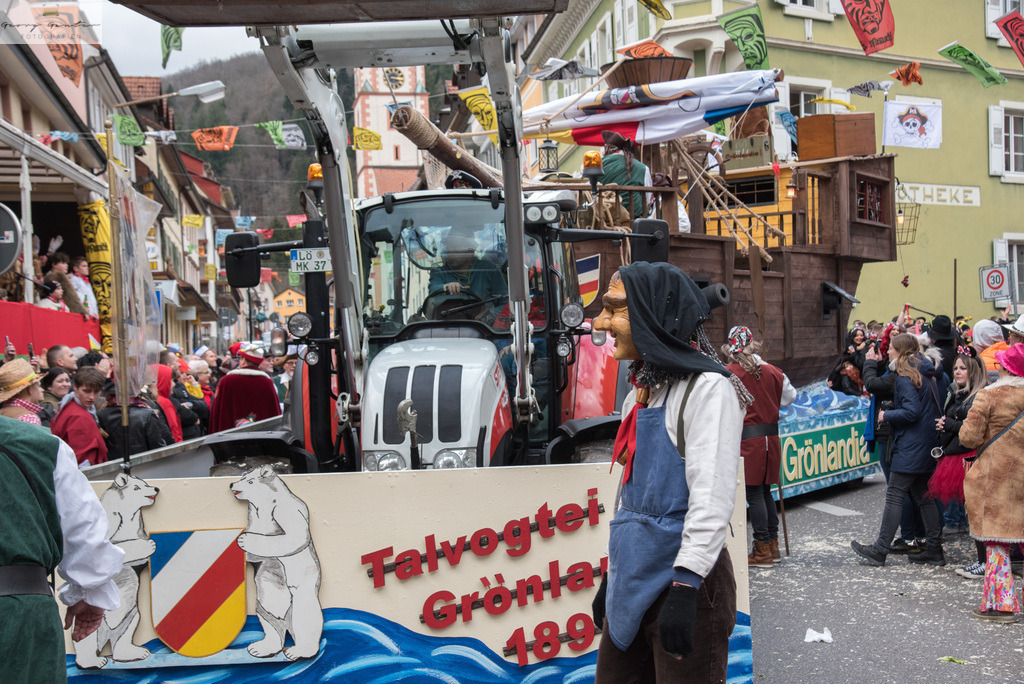 FastSonn_23-221 | Fotoblog Schwarzwald, Foto Blog Wiesental, Pfaffenberg, Winterzauber, Zeller Bergland, Zell im Wiesental, Fotoblog Wiesental, Landschaftsfotos, Bilder Wiesental, Natur, Naturbilder, Fastnacht, Zeller Fastnacht, Zeller Fasnacht, Zeller Bergland, Belchen, - Realisiert mit Pictrs.com