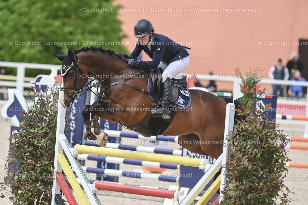 20230514_CCI4_Springen_0014 | equistock