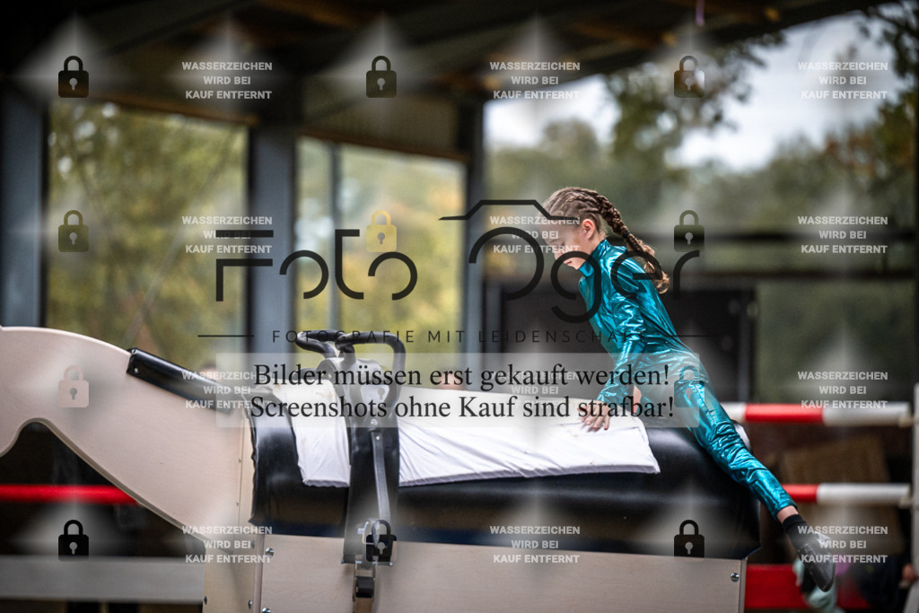 DOS_0405 | Entdecke hochwertige Reitturnierfotos von Foto Oger. Professionell, emotional und authentisch – jetzt Lieblingsmomente im Shop bestellen.Deutschlandweite Turnierfotografie. - Realisiert mit Pictrs.com