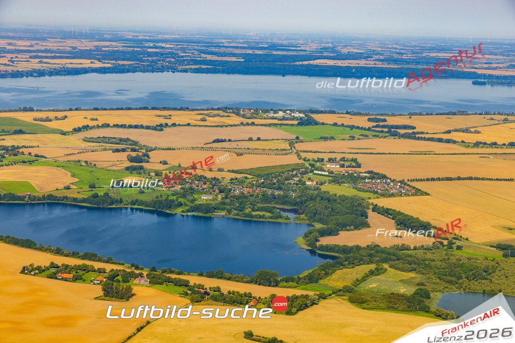 Schöne Luftaufnahme als Geschenk in Karnin Cambs - Die Luftbildaufnahme wurde 2025 vom UL-Flugzeug heraus erstellt ( keine Drohne ) - Hochauflösende Luftaufnahme -Nicht vergleichbar mit Google Maps oder Satelittenbilder- Die Geschenkidee !Mit Lizenz und Bildrechte bestellbar