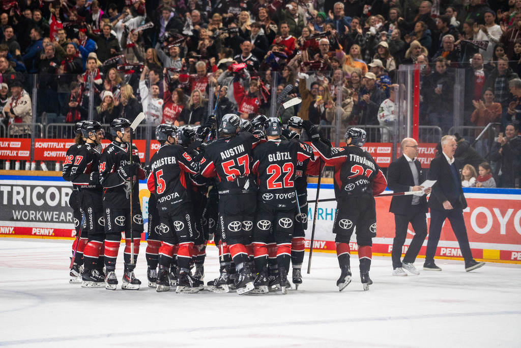 DEL, Deutsche Eishockey Liga Saison 2024/25, 32. Spieltag: Kölner Haie gegen Löwen Frankfurt | 11.10.2024, DEL, Deutsche Eishockey Liga Saison 2024/25, 32. Spieltag: Kölner Haie gegen Löwen FrankfurtBild: Kec gewinnt gege Frankfurt - Realisiert mit Pictrs.com