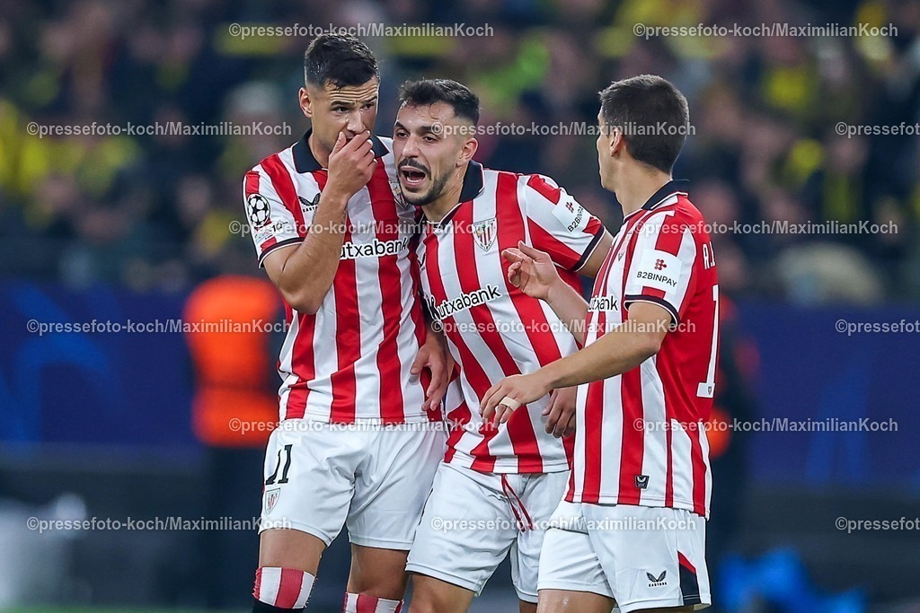 UCL01102501109 | 01.10.2025, Fußball, UEFA Champions League, Borussia Dortmund - Athletic Club Bilbao, BVB Stadion, 2. Spieltag, Saison 2025 2026: Torjubel nach dem Tor zum 1:2 durch Torschütze Gorka Guruzeta (Bilbao #11)  zusammen mit  Inigo Ruiz de Galarreta (Bilbao #16) und Aitor Paredes (Bilbao #04) Regulations prohibit any use of photographs as image sequences and or quasi-video.