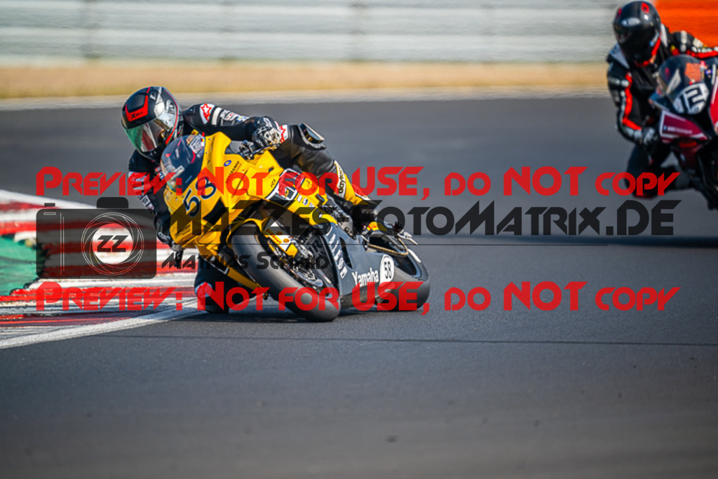 MaZZes_FotoMatrix_220626_6180 | PROSUPERSTOCK