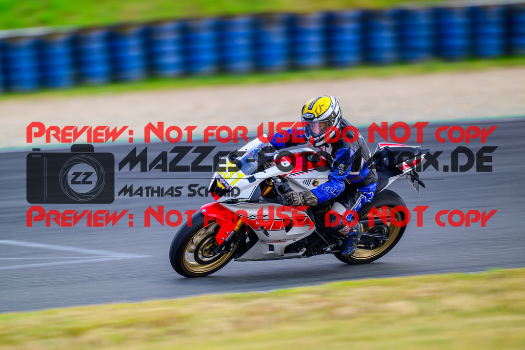 MaZZes_FotoMatrix_240725_6007705_3852 | GELB