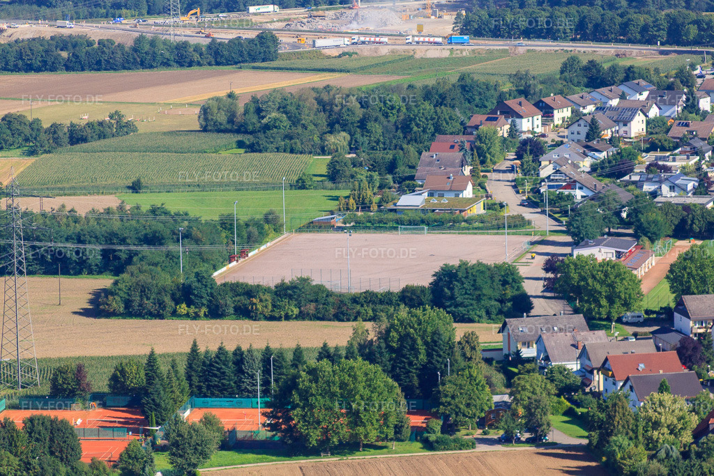 Luftbild: Fussballplatz des SV Vimbuch im Ortsteil Vimbuch in Bühl im Bundesland Baden-Württemberg in Deutschland. Foto: IMG_31784.jpg vom 20.08.2010 durch Werner Riehm/FLY-FOTO.de