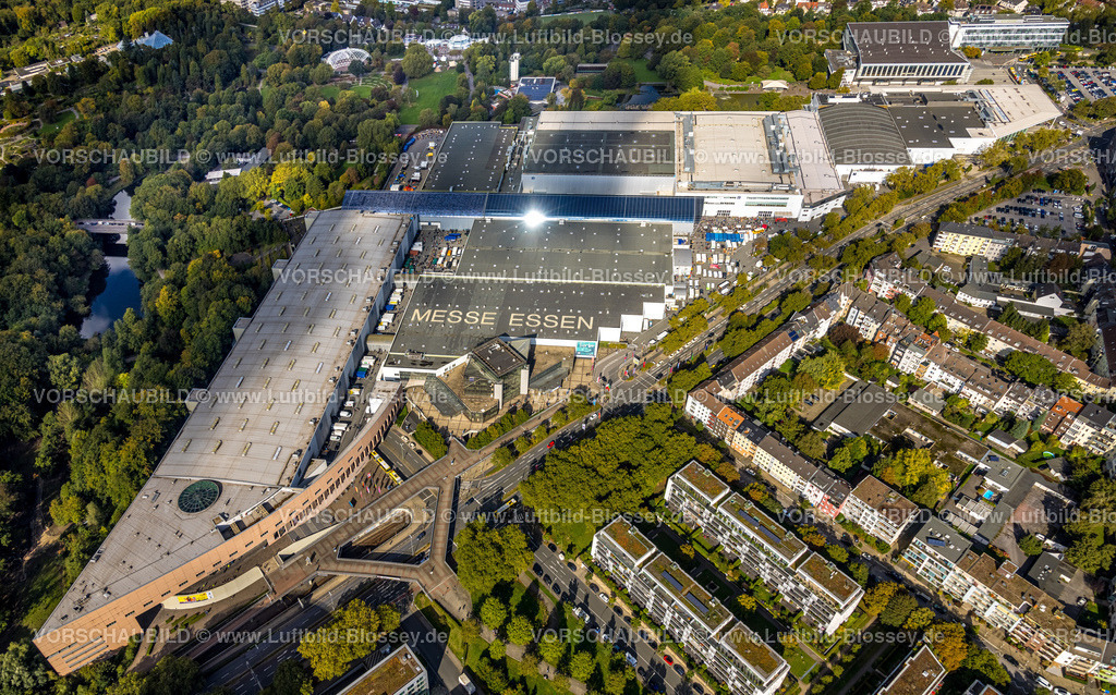 Essen241002087 | Luftbild, Messe Essen mit Grugahalle, Gesamtübersicht, Rüttenscheid, Essen, Ruhrgebiet, Nordrhein-Westfalen, Deutschland