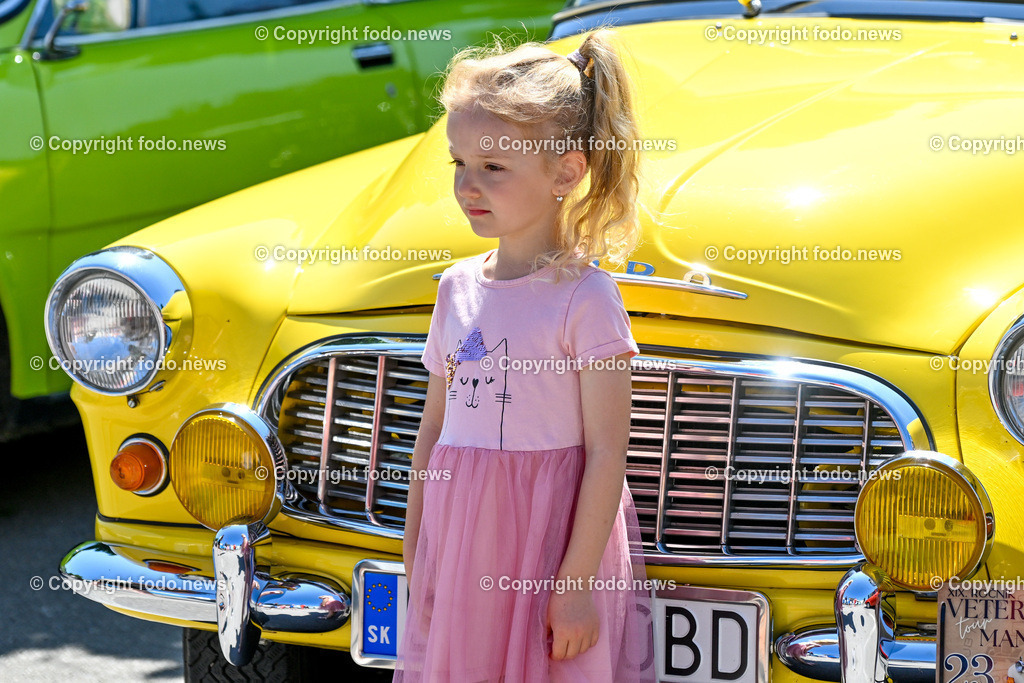 Slowakei_ Povazska Bystrica_ Veteran Tour Manin_ 14.06.2025-99 | 14.06.2025, Slowakei, SVK, Trenciansky kraj, Povazska Bystrica, im Bild Oldtimer Klub, Historische Fahrzeuge, Veteran Tour Manin, Auto, Alt, Besucher, Menschen, Feature, Symbolbild