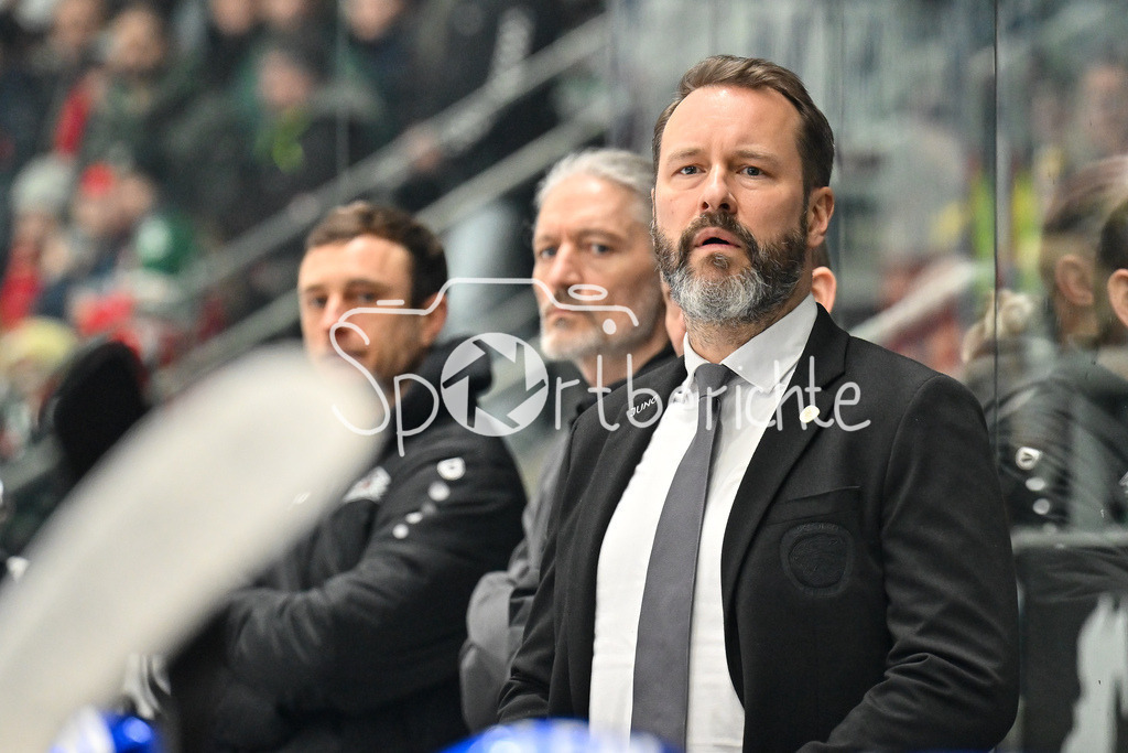 Augsburger Panther - Adler Mannheim | im Bild Thomas DOLAK CO-Trainer Augsburger Panther / Freisteller / Einzelfoto / DEL: Augsburger Panther - Adler Mannheim, Curt Frenzel Stadion am 16.02.2025