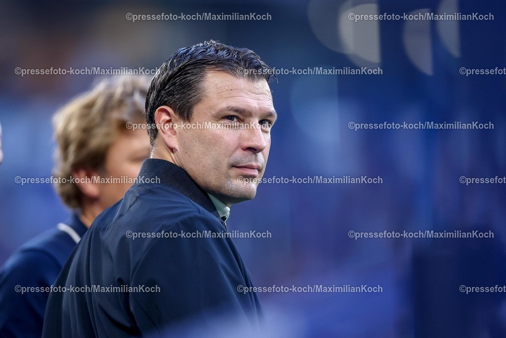 S0401082501011 | 01.08.2025, Fußball, FC Schalke 04 - Hertha BSC, 1.Spieltag, 2. Fußball Bundesliga, Veltins-Arena Gelsenkirchen, Saison 2025 2026: Benjamin Weber (Sportdirektor Hertha BSC) DFB regulations prohibit any use of photographs as image sequences and or quasi-video.