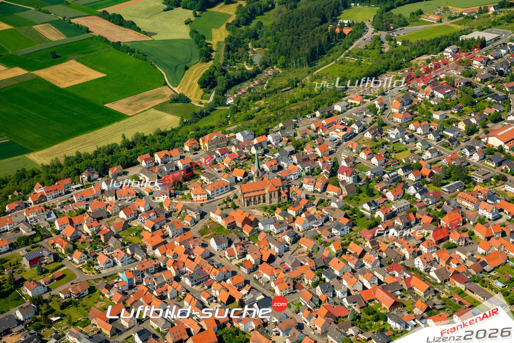 Das Luftbild zeigt  Höpfingen - Die Luftaufnahme wurde 2023 vom UL-Flugzeug aus erstellt ( keine Drohne ) - Hochauflösende Luftaufnahme - Für grossformatige Ausdrucke geeignet. Die Geschenkidee !Mit Lizenz und Bildrechte bestellbar