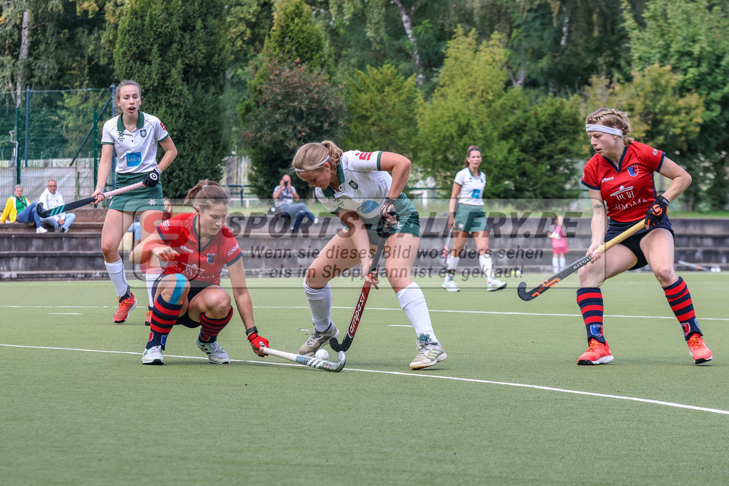 MJ_2022-09-25_HTCU-BHC-46 | Maite Sturm (Uhlenhorst Mülheim #27), Uhlenhorst Mülheim - Berliner HC am 25.9.2022 im Waldstadion, Mülheim a. d. Ruhr