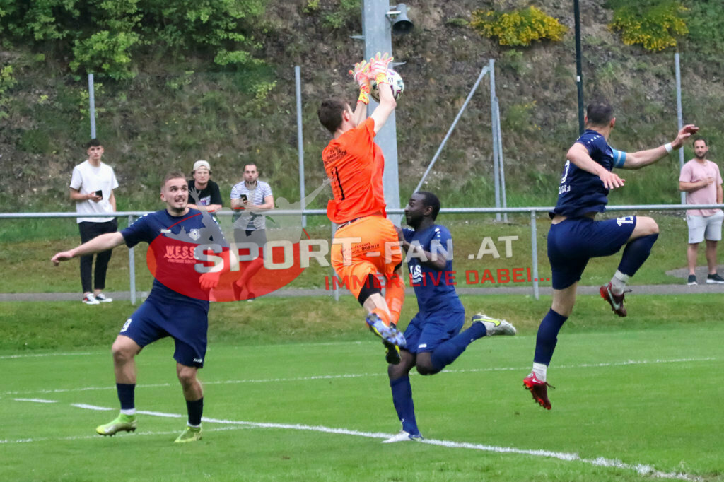 ATUS Velden - SV Maria Gail |  ; ATUS Velden - SV Maria Gail am 03.06.2022 in Velden
(Waldarena), AUSTRIA, (Photo by Ernst Krawagner sport-fan.at) - Realisiert mit Pictrs.com