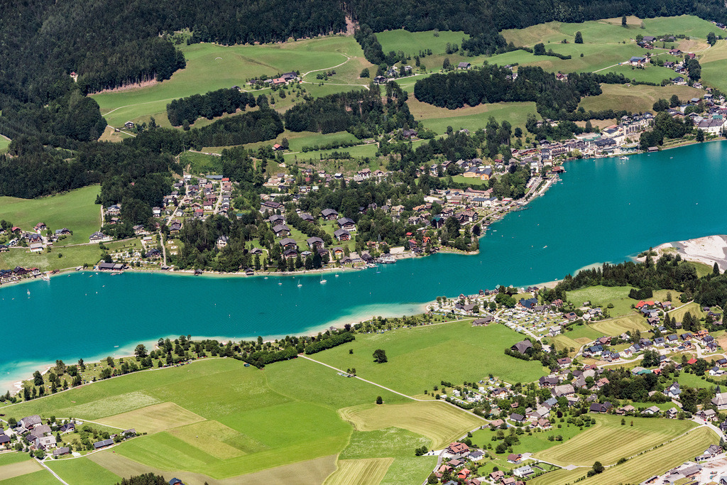 dr__0010192.jpg | SANKT WOLFGANG IM SALZKAMMERGUT 05.07.2017 Dorfkern an den See- Uferbereichen des Wolfgangsees in Sankt Wolfgang im Salzkammergut in Oberösterreich, Österreich. // Village on the lake bank areas of Wolfgangsees in Sankt Wolfgang im Salzkammergut in Oberoesterreich, Austria. Foto: Daniel Reiter