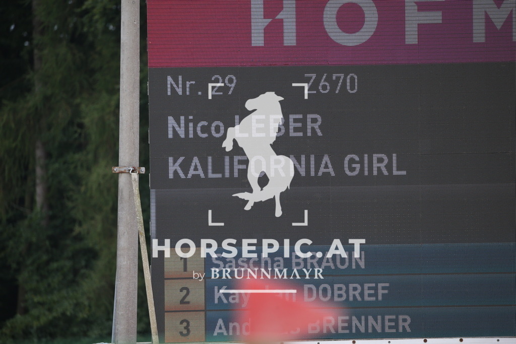 DL2Q8067 | Willkommen bei Brunnmayr - Design & Fotografie – Ihrem Spezialisten für Reitturniere und Pferdeveranstaltungen in Oberösterreich, Salzburg und Bayern! Seit über 17 Jahren sind wir leidenschaftlich dabei.