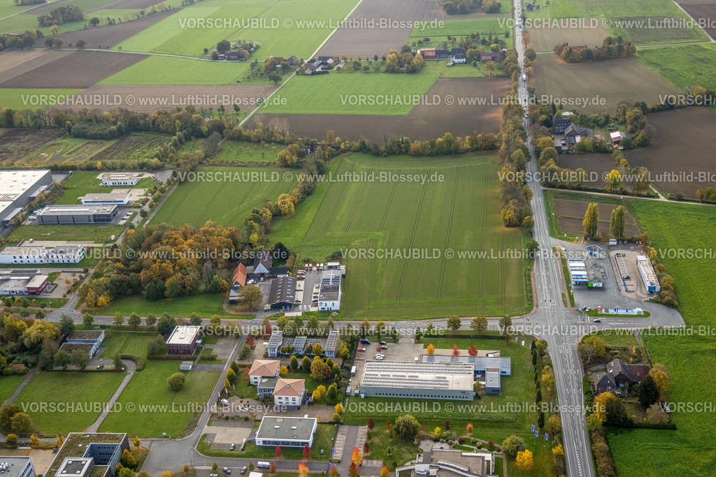 Hamm221012320 | Luftbild, Wiesenfläche Werler Straße, Kreuzung Oberallener Weg, Aral Tankstelle, Rhynern, Hamm, Ruhrgebiet, Nordrhein-Westfalen, Deutschland