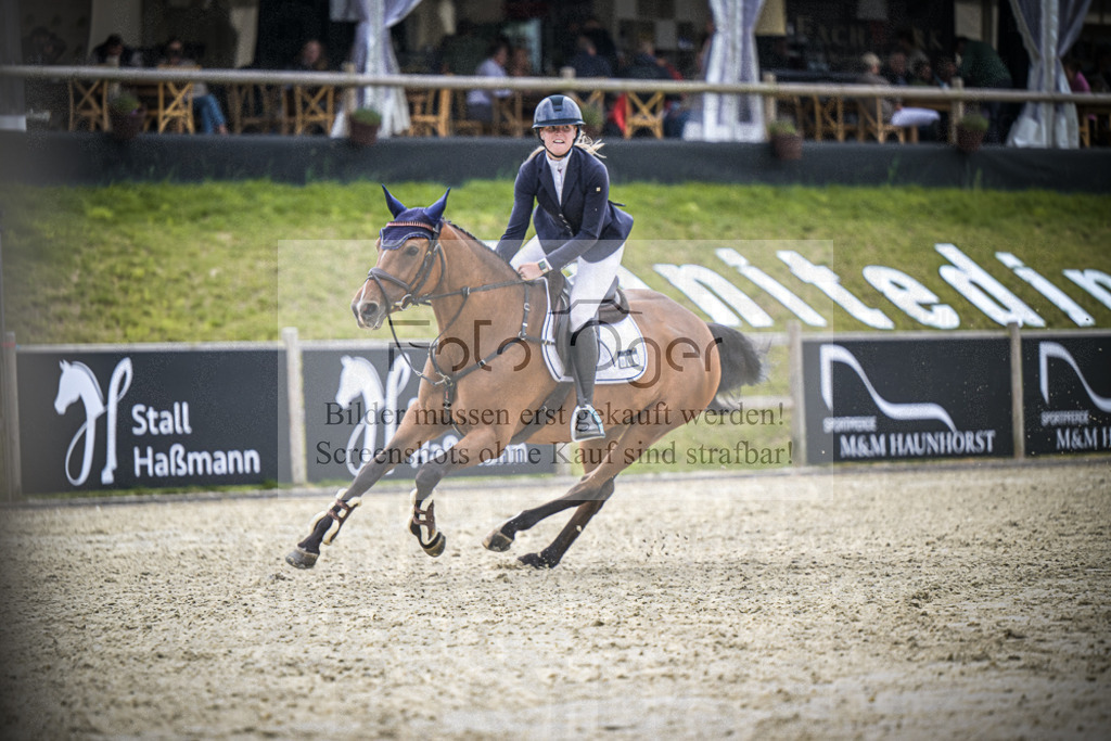 DOS_3089 | Entdecke hochwertige Reitturnierfotos von Foto Oger. Professionell, emotional und authentisch – jetzt Lieblingsmomente im Shop bestellen.Deutschlandweite Turnierfotografie. - Realisiert mit Pictrs.com