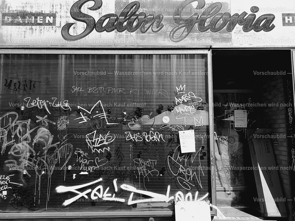 Damen Salon Gloria | online Fotogalerie mit schwarz-weiß Fotografien und Shop für zeitlose  Poster und Leinwände in stilvollem schwarz weiß  - Realisiert mit Pictrs.com