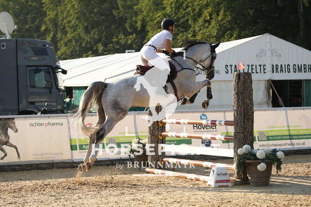 DL2Q6480 | Willkommen bei Brunnmayr - Design & Fotografie – Ihrem Spezialisten für Reitturniere und Pferdeveranstaltungen in Oberösterreich, Salzburg und Bayern! Seit über 17 Jahren sind wir leidenschaftlich dabei.