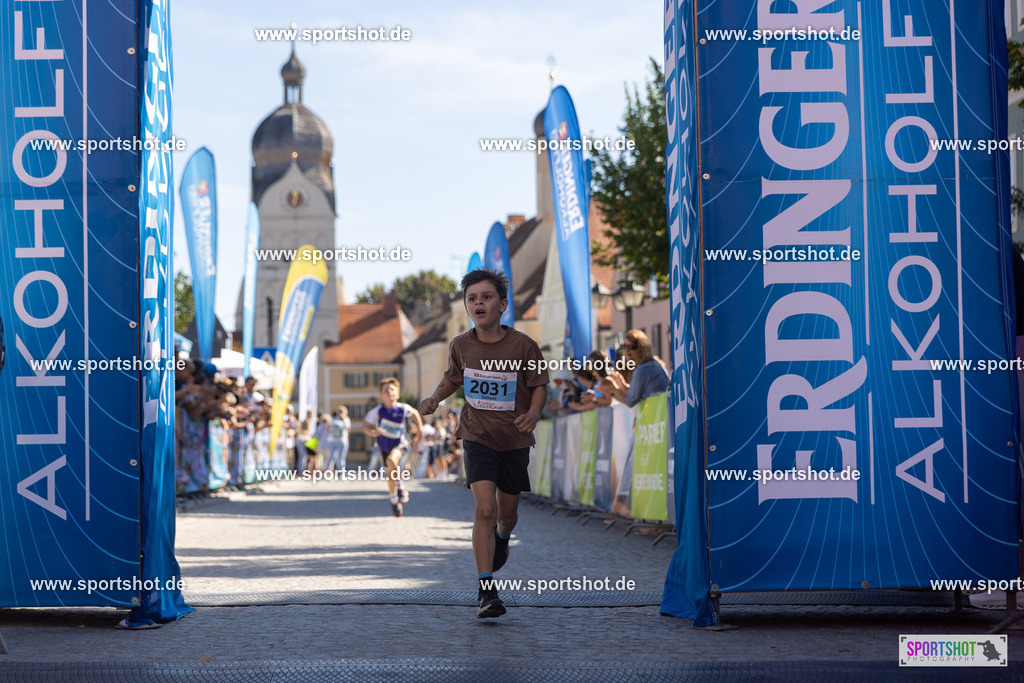 VJ__2880 | Stadtlauf Erding 2025 #stadtlauferding #erdingstadtlauf #stadtlauf_erding #laufmotivation #trisporterding #yourpictrs #sportshot_your_pictrs