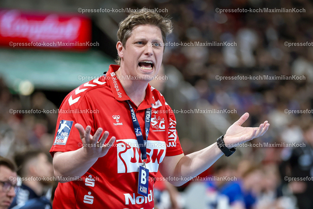 Due1HBL02062402072 | 02.06.2024, Handball, Düsseldorf, PSD-Bank Dome, Liqui Moly Handball Bundesliga, Spieltag 34, Saison 2023 2024, Bergischer HC - SG Flensburg-Handewitt: Headcoach Trainer Nicolej Krickau (SG Flensburg-Handewitt) gestikulierend am Spielfeldrand Gestik Mimik verärgert