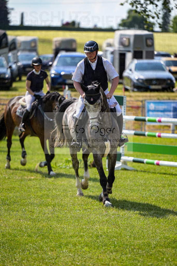 Reitturnier Voxtrup | Entdecke hochwertige Reitturnierfotos von Foto Oger. Professionell, emotional und authentisch – jetzt Lieblingsmomente im Shop bestellen.Deutschlandweite Turnierfotografie. - Realisiert mit Pictrs.com