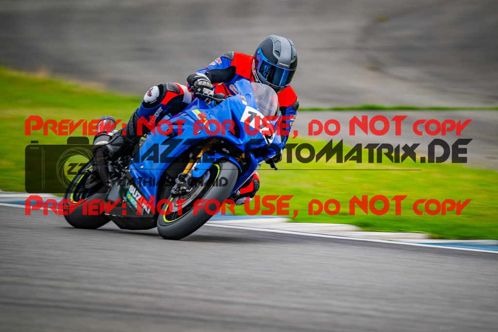 MaZZes_FotoMatrix_240701_6007705_6677 | WEISS