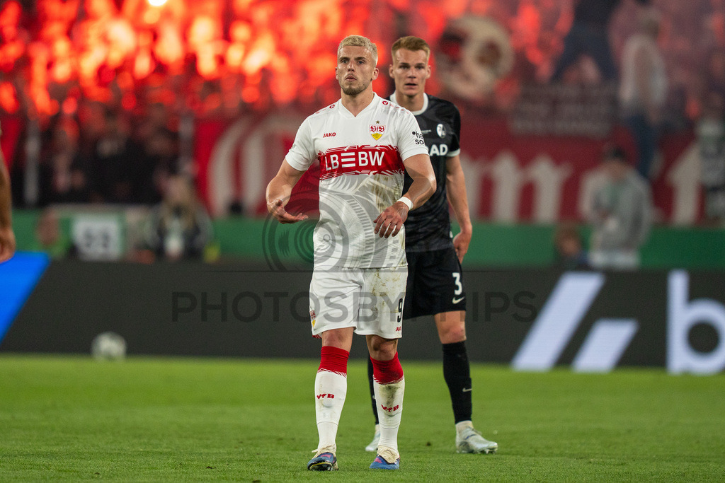 VfB Stuttgart vs. SC Freiburg, Fussball, DFB-Pokal, Halbfinale, 23.04.2026 | Ermedin Demirovic (VfB Stuttgart, #09),VfB Stuttgart vs. SC Freiburg, Fussball, DFB-Pokal, Halbfinale, 23.04.2026DFB regulations prohibit any use of photographs as image sequences and/or quasi-video