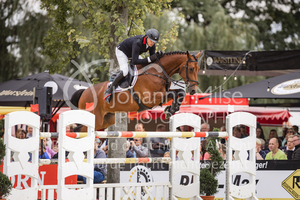 230827_Delbrueck_GrosserPreis-507 | Deine schönsten Turniermomente als professionelle Fotos! Entdecke hochwertige Pferdesport-Fotografie im Online-Shop. Jetzt Fotos finden & bestellen!