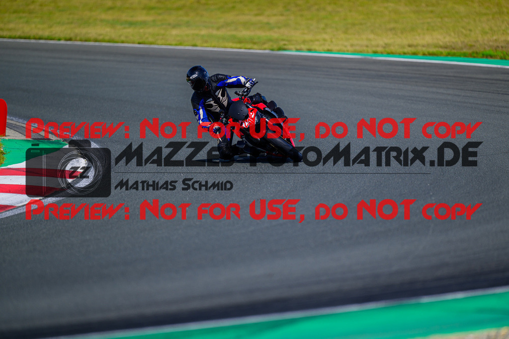 MaZZes_FotoMatrix_240725_6007705_4410 | ROT