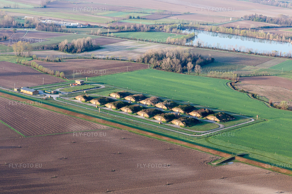 Vue aérienne: Vue de la ville à Località Cragnutto dans le département Frioul-Vénétie Julienne, Italie. Photo: IMG_105646.jpg prise le 08/04/2018 par Werner Riehm/FLY-FOTO.eu – Résolution de l'original: 5472 x 3648 px