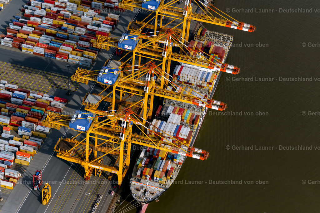 4030482 | BREMERHAVEN 01.06.2020 Containerterminal im Containerhafen des Überseehafen Am Nordhafen in Bremerhaven im Bundesland Bremen. // Container Terminal in the port of the international port Am Nordhafen in Bremerhaven in the state Bremen. Foto: Gerhard Launer