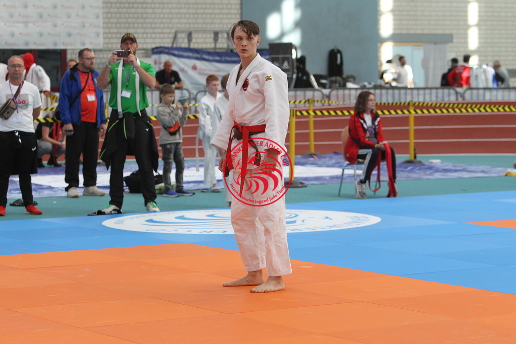 JT6F9699 | Fotos vom Adler Cup - Pictures from Adler Cup

Hier findet Ihr alle Eindrücke und großen Momente der Adler Cup Wochenenden. Here you will find all impressions and great moments of the Adler Cup weekends. - Realisiert mit Pictrs.com