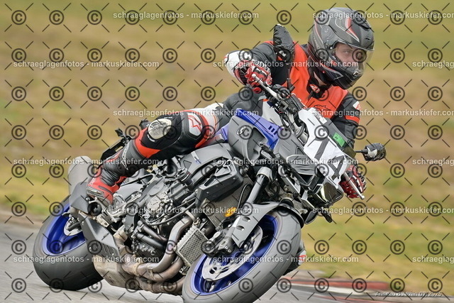 25bt05-0528 | markuskiefer.com - Realisiert mit Pictrs.com