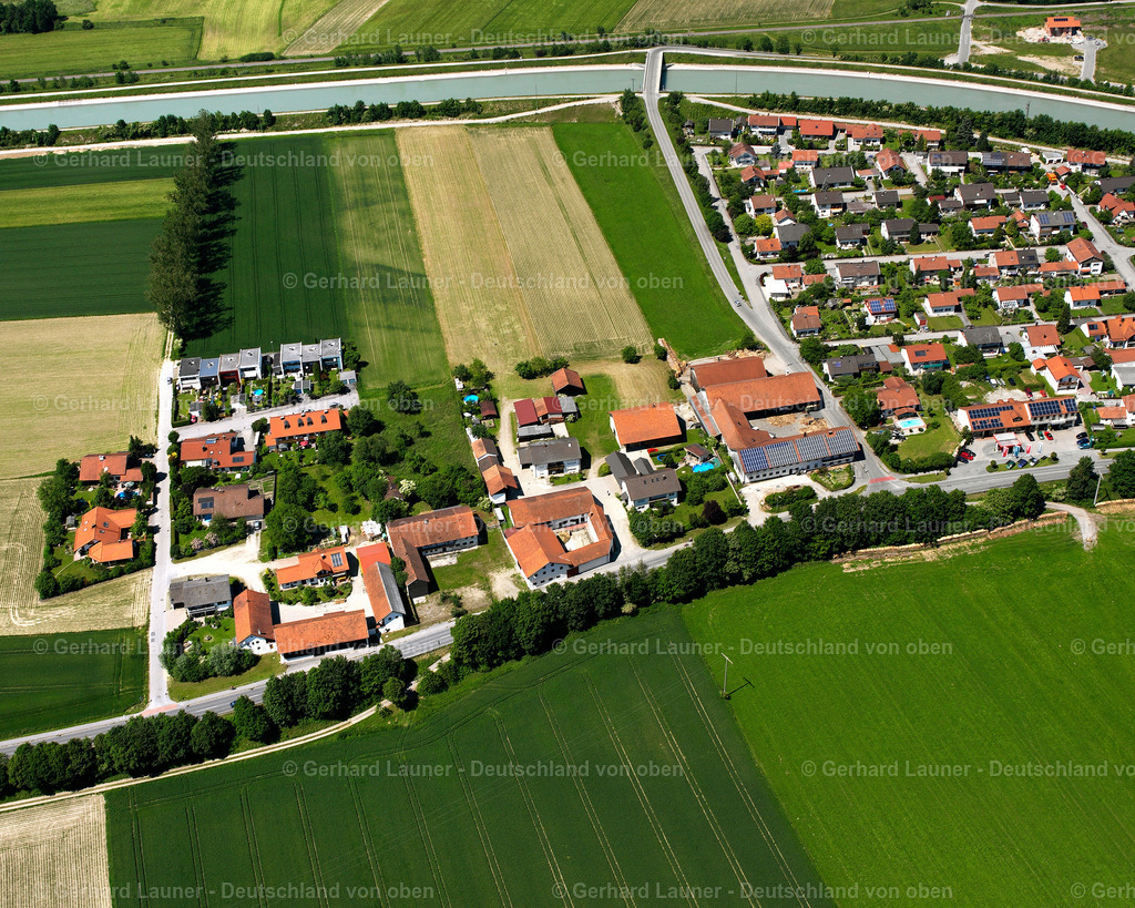 2600734 | HöCHFELDEN 09.06.2006 Wohngebiet einer Einfamilienhaus- Siedlung  in Höchfelden im Bundesland Bayern, Deutschland // Single-family residential area of settlement  in Höchfelden in the state Bavaria, Germany Foto: Gerhard Launer